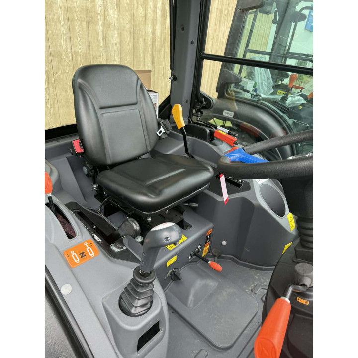 CIAGNIK ROLNICZY SOLIS 26 HST 4WD,      o¶ HD,kabina, ładowacz z jojstkiem i łyżk± 120 cm,d.kola 7.00-12 300/70