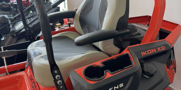 Niezawodna kosiarka Ariens IKON XD 52" 